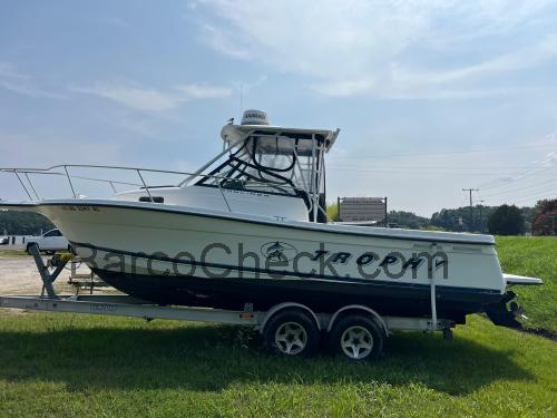 Bayliner Trophy 2660 avaliação e ficha técnica